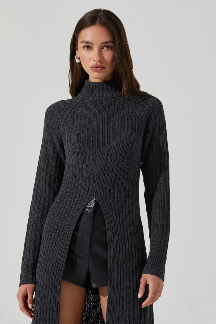 ASTR Estilo Mock Neck Slit Sweater