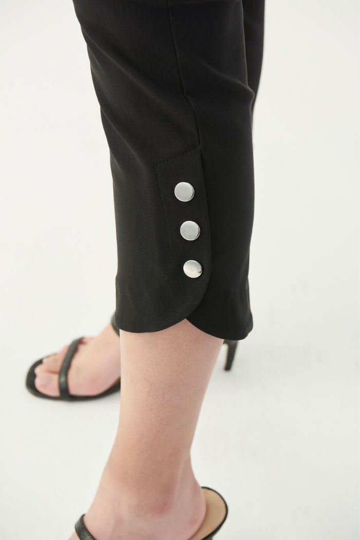 Ribkoff Button Detail Capris 221284