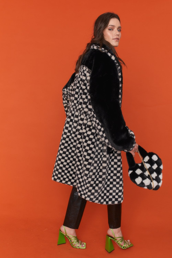 Checkered Love Heart Shoulder Bag